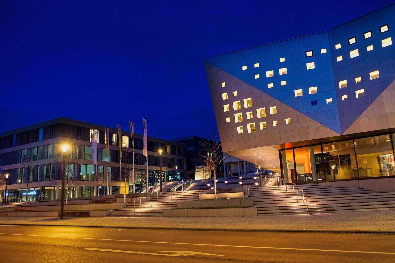 Stadt mit I 🌇 große Liste mit vielen Bildern & Erklärungen