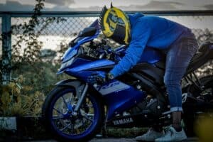 Marke mit Y - Yamaha