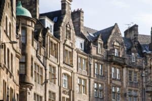 Hauptstadt mit E - Edinburgh